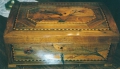 Foto 2: Spätbarock Holzschatulle, in Nußbaum, Intarsienarbeiten