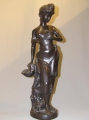 Foto 1: Große Jugendstil Bronze-Plastik: Frau mit Blumenkorb