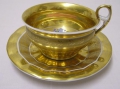 Foto 1: Spätbiedermeier Porzellan Vitrinen-Tasse, gemarkt KPM