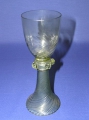 Jugendstil Wein-Glas, um 1910, aufgesetzte Beeren