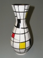 Foto 1: Große Design Vase, Keramik, 70er Jahre, gemarkt, handbemalt im De Stijl-Stil