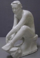 Otto Rost (1887-1970): "Sandalenbinderin", Porzellan Figur, um 1930, Ausführung Meißen