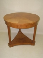 Foto 1: Runder Biedermeier Tisch, Kirschbaum furniert