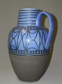 Foto 3: Keramik Boden-Vase, um 1950-60, ein Henkel, blaue Glasur mit Faden-Dekor