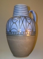 Foto 5: Keramik Boden-Vase, um 1950-60, ein Henkel, blaue Glasur mit Faden-Dekor