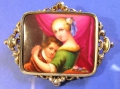 Foto 1: Biedermeier Brosche, 585er Gold, mit Miniatur-Lupen-Malerei auf Porzellan: Mutter mit Kind