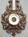 Foto 3: Historismus Dosen-Barometer / Aneroid-Barometer, mit Thermometer, Linde Schnitzarbeit