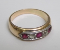 Ring, um 1900, mit Rubinen und Brillanten, 585er Gold