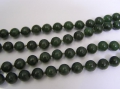Foto 2: Lange Hals-Kette, um 1900, Jade-Perlen, 925er Sterlingsilber