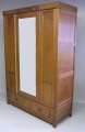 Foto 1: Kleiderschrank, Art Deco, in Eiche