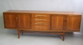 Foto 1: Sideboard / Anrichte, Design, um 1965-70, Teakholz, Dänemark, G-Plan - red label