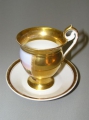 Foto 2: Französische Biedermeier Porzellan Vitrinen-Tasse, Handmalerei sowie Goldstaffage