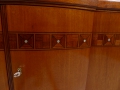 Foto 8: Jugendstil Vitrinenschrank, um 1910, in hellem Mahagoni