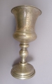 Foto 2: Deckelpokal, von 1880, 750er Silber, mit Widmung zur Silberhochzeit