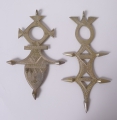 Foto 1: Paar silberne Kult-Kettenanhänger, um 1900, wohl Südamerika