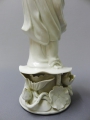 Foto 5: Porzellanfigur Guanyin, China, Anfang 20. Jahrhundert, Dehua / Blanc de Chine