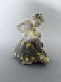 Christian Thomsen (1860-1921): Porzellanplastik - Faun auf Schildkröte, Entwurf um 1900, Ausführung von Königliche Porcelainsfabrik Kopenhagen, frühe seltene Ausformung