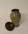 Foto 3: Emaillierte Kupfer Deckelvase, frühes 19. Jahrhundert, Cloisonné-Technik