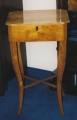 Biedermeier Nähtisch, in Birke, um 1830