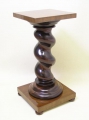 Gründerzeit Blumen- / Zopf-Säule, in Nußbaum