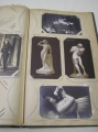 Foto 3: Jugendstil Fotoalbum, um 1910, mit Postkarten und Fotos