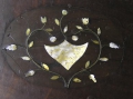 Foto 3: Biedermeier Schmuck-Schatulle, in Mahagoni und Birnenholz, Perlmutt-Intarsien