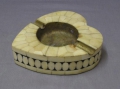 Foto 1: Herzförmiger Art Deco Aschenbecher, Horn