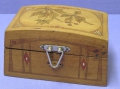 Jugendstil Holz-Schatulle, in Birnbaum, mit Intarsien