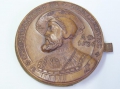 Historismus Schminkspiegel-Lederetui, mit geprägten Renaissance-Porträts