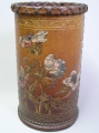 Foto 2: Georg Hulbe (1851-1917): Jugendstil Stockständer / Papierkorb, geprägtes Leder, Hamburg