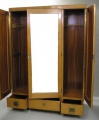 Foto 2: Dreitüriger großer Art Deco Kleider-Schrank, Wien, in Esche / Mahagoni