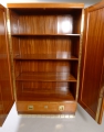 Foto 2: Zweitüriger großer Art Deco Schrank, Wien, in Esche / Mahagoni