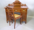 Foto 4: Schreibtisch, Jugendstil, um 1910, in Nußbaum, mit Stuhl