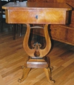 Nähtisch, Biedermeier, um 1820, in Kirschbaum