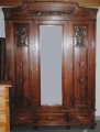 Foto 2: Kleiderschrank, Jugendstil, um 1910, in Nußbaum