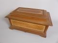 Foto 1: Jugendstil Holz-Schatulle, in Nußbaum