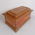 Foto 4: Jugendstil Holz-Schatulle, in Nußbaum