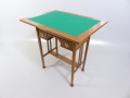 Foto 2: Jugendstil Spieltisch, in heller Eiche