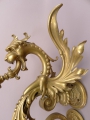 Foto 2: Figürliche Historismus Wandlampe, in Messing, geflügelte Drachen-Protome
