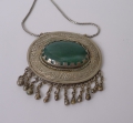 Foto 2: Silber Kette, mit Jade-Anhänger in großer Medaillon-Platte, um 1900