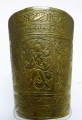 Foto 5: Messing Becher, wohl Indien, Ende 19. Jahrhundert / Anfang 20. Jahrhundert, ziselierter asiatischer Dekor
