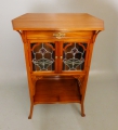Foto 2: Jugendstil Beistellschrank / Salonschränkchen, um 1910, in Birnbaum