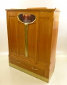 Foto 8: Victor Horta (1861-1947) attr.: Jugendstil Schrank / Salonmöbel, um 1910, in Rüster, mit Öl-Gemälde in Anlehnung an Arnold Böcklin
