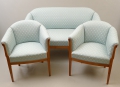 Art Deco Sitzgruppe: Sofa - Zweisitzer und Paar Sessel, um 1930, in Kirsche
