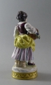 Foto 2: Porzellan-Figur, Blumenmädchen, Anfang 20. Jahrhundert, gemarkt Rudolstadt-Volkstedt (Thüringen) / Triebner, Ens & Eckert