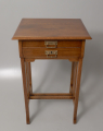 Foto 1: Jugendstil Nähtisch / Beistelltisch, um 1910, in Eiche